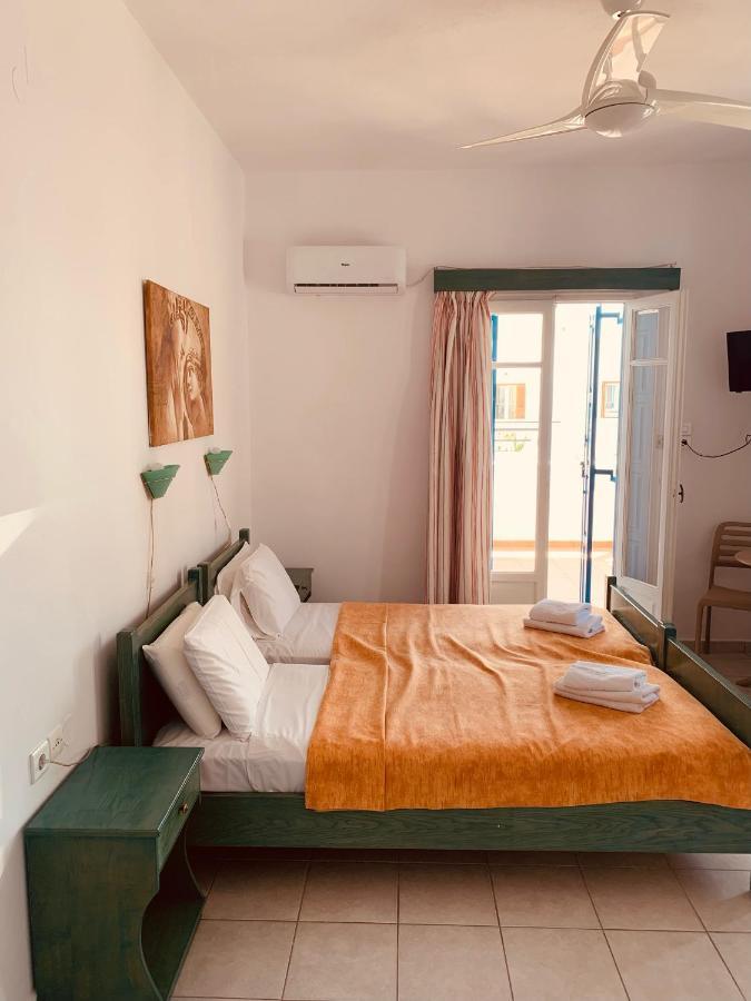 Manousos Rooms Adamantas  Luaran gambar