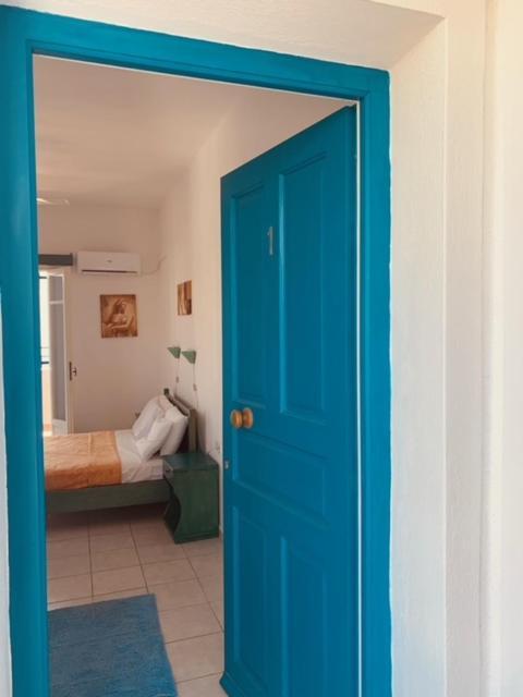 Manousos Rooms Adamantas  Luaran gambar