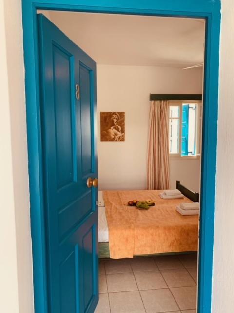 Manousos Rooms Adamantas  Luaran gambar