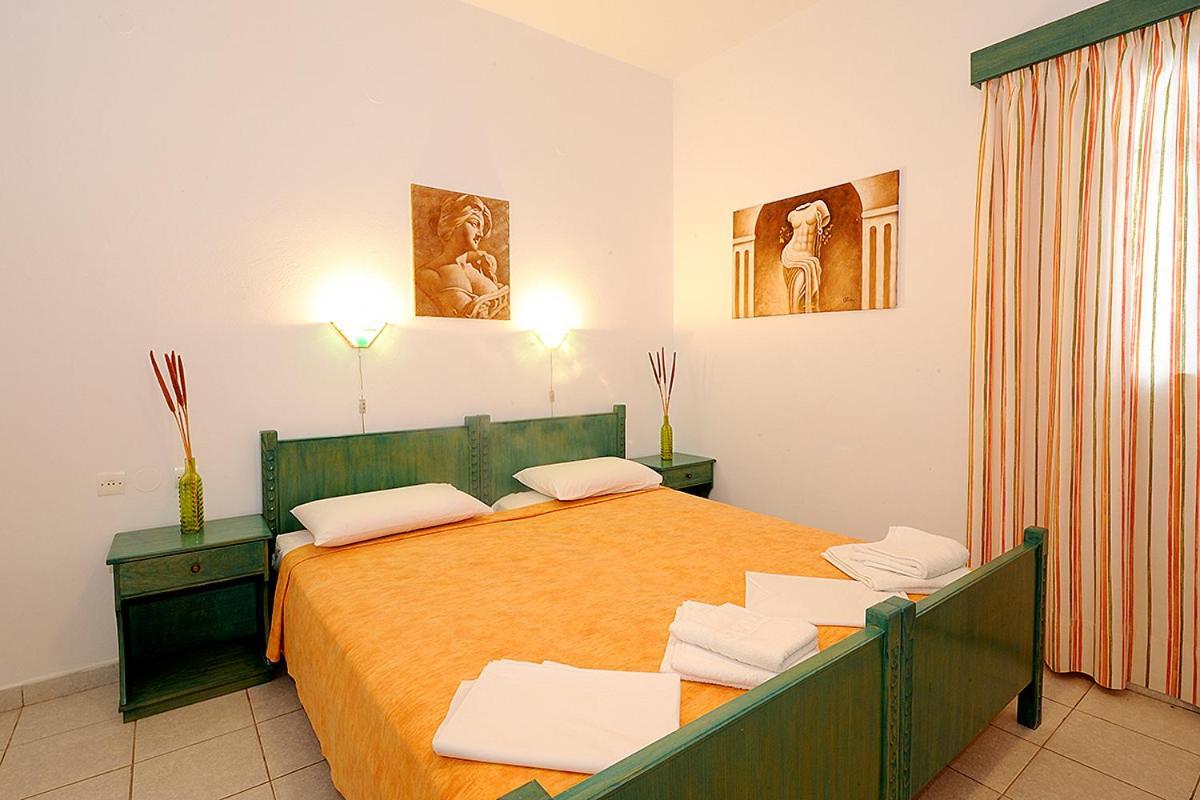 Manousos Rooms Adamantas  Luaran gambar