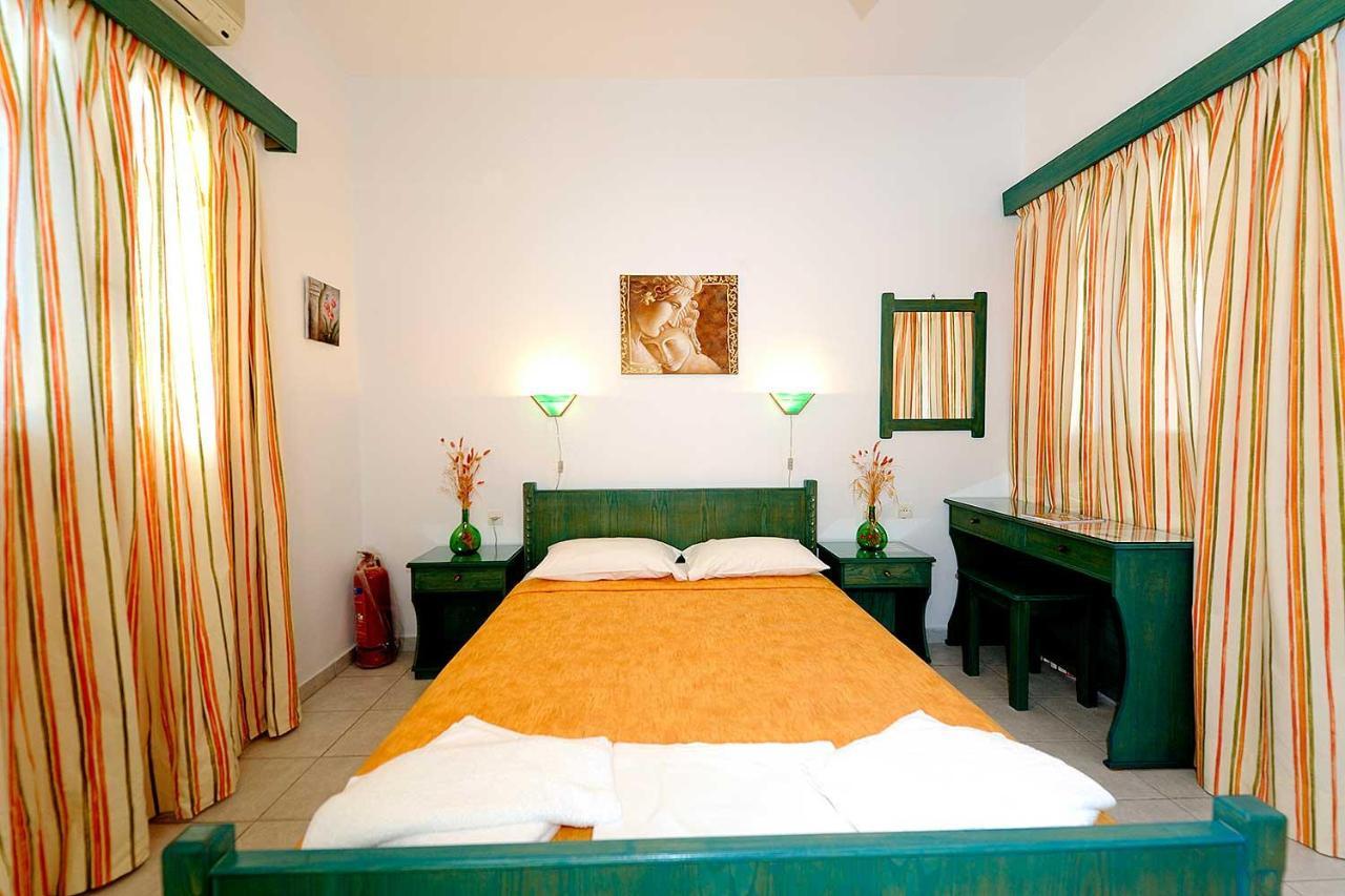 Manousos Rooms Adamantas  Luaran gambar