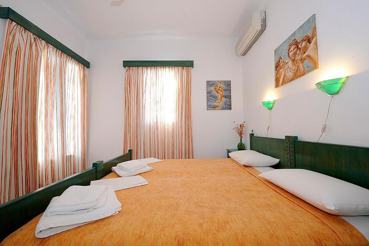 Manousos Rooms Adamantas  Luaran gambar